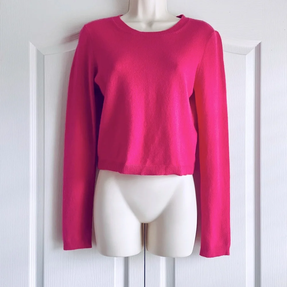 Alice + Olivia Ciara Long-Sleeve Cropped Sweater - Picture 2 of 8